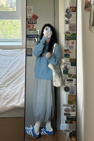 Blue Long Sleeve Sweater and Tulip Skirt Two-Piece Set for Women, Loose Knitted Top, Slimming Spring Outfit, Casual Fashion.