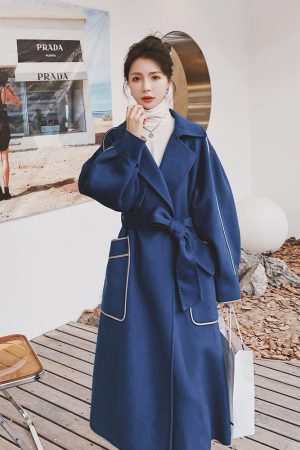 Blue Mid-Length Woolen Coat for Women, Slimming Hepburn Style for Petite Figures, Autumn Winter 2025 Fashion