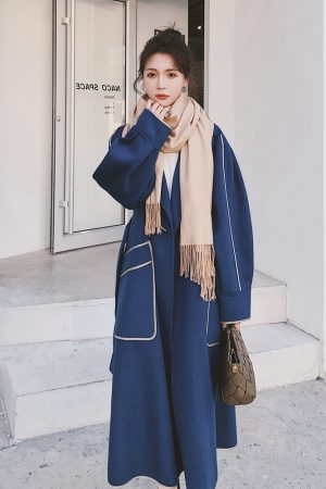 Blue Mid-Length Woolen Coat for Women, Slimming Hepburn Style for Petite Figures, Autumn Winter 2025 Fashion