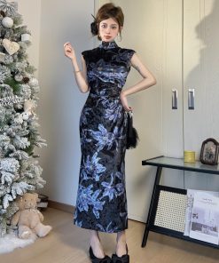 Blue Printed Stretchy Thin Velvet Pleated Sleeveless High-Neck Qipao Dress - Fashionable Chinese Style for Modern Elegance