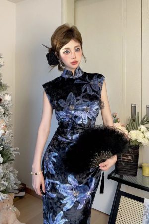 Blue Printed Stretchy Thin Velvet Pleated Sleeveless High-Neck Qipao Dress - Fashionable Chinese Style for Modern Elegance