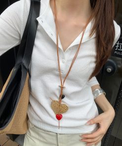 Bohemian Ethnic Heart Hollow Pendant Necklace for Women, Long Clavicle Chain, Versatile Niche Design Accessory