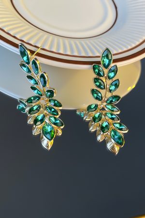 Bohemian Leaf Necklace for Women - Gold-Plated Clavicle Chain, 2025 Light Luxury Design, Trendy Temperament Jewelry