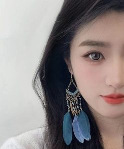 Bohemian Retro Feather Tassel Earrings for Women | Yunnan Ethnic Style Blue Long Clip-On Accessories for Travel Photography