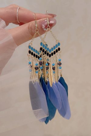 Bohemian Retro Feather Tassel Earrings for Women | Yunnan Ethnic Style Blue Long Clip-On Accessories for Travel Photography
