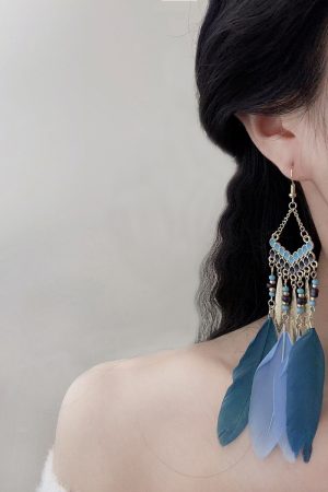 Bohemian Retro Feather Tassel Earrings for Women | Yunnan Ethnic Style Blue Long Clip-On Accessories for Travel Photography