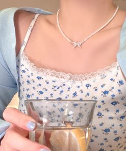 Bowknot Necklace for Girls - Light Luxury Collarbone Chain, High-End Niche Design, Summer Fashion Accessory 2025