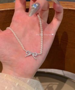Bowknot Necklace for Girls - Light Luxury Collarbone Chain, High-End Niche Design, Summer Fashion Accessory 2025