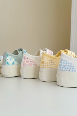 Breathable Canvas Sneakers for Women - Thick-Soled White Velcro Shoes for Summer 2025, Versatile Student Footwear