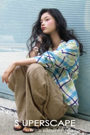 Breathable Cotton Summer Vacation Shirt in Red and Blue Plaid, Waist-Cinching Design for Effortless Old Money Style