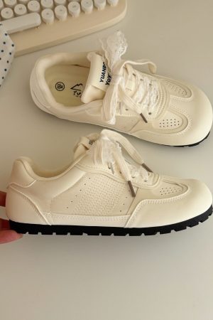 Breathable Thick-Soled White Training Shoes for Women - 2025 Summer Versatile Sneakers for Students, Stylish Comfort Footwear