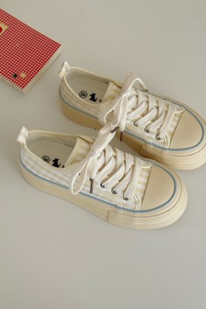 Breathable White Canvas Shoes for Women - Versatile Thick-Soled Casual Sneakers, Summer 2025 Instagram Style