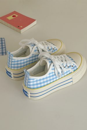 Breathable White Canvas Shoes for Women - Versatile Thick-Soled Casual Sneakers, Summer 2025 Instagram Style