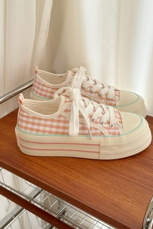 Breathable White Canvas Shoes for Women - Versatile Thick-Soled Casual Sneakers, Summer 2025 Instagram Style