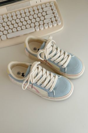 Breathable Women's Canvas Board Shoes - Thick-Soled Casual White Sneakers for Summer 2025, Perfect for Y2K and Street Style