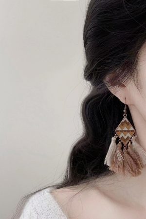 Brown Diamond Wave Pattern Ethnic Earrings for Women, Retro Tassel Clip-On Accessories, Unique Mosquito Coil Design