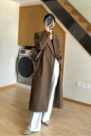 Brown Mid-Length Double-Breasted Wool Coat for Women, Elegant Vintage Tailored Slim Fit for Autumn and Winter Fashion
