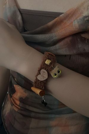 Brown Plush Cat Necklace Choker - Trendy Clavicle Chain for Girls, Cute Sweet Accessory, Perfect for Sweater Looks