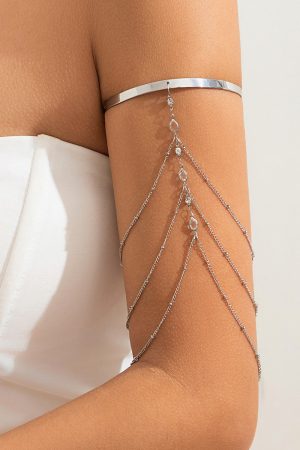 Butterfly Tassel Open-Arm Bracelet for Women - Personalized Metal U-Shaped Chain Hand Accessory, European and American INS Style