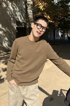 Camel Color Knitted Base Layer Sweater for Men - Simple Casual Slim Fit Round Neck, Korean Style, Autumn/Winter Fashion