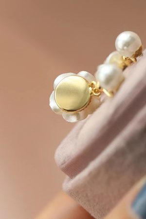 Camellia Flower Drop Earrings for Women, Niche Design Light Luxury Accessories, Elegant Floral Ear Jewelry