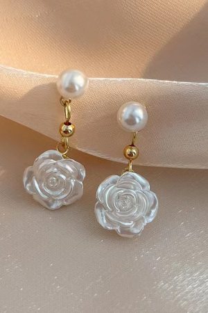 Camellia Flower Drop Earrings for Women, Niche Design Light Luxury Accessories, Elegant Floral Ear Jewelry