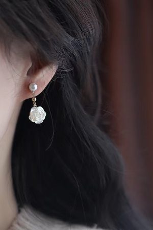 Camellia Flower Drop Earrings for Women, Niche Design Light Luxury Accessories, Elegant Floral Ear Jewelry