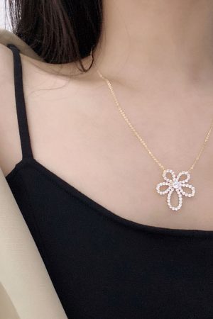 Camellia Flower Necklace for Women, Diamond-Encrusted Pendant, Long Clavicle Chain, Super Fairy Design, Versatile Floral Jewelry