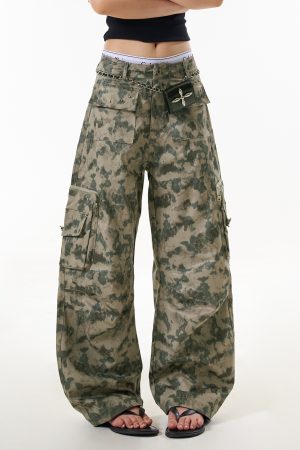 Camouflage Cargo Pants for Women - American-Style Curved Knife Design, Multi-Pocket, Loose Straight-Leg, Wasteland Casual Wear
