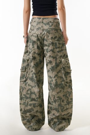 Camouflage Cargo Pants for Women - American-Style Curved Knife Design, Multi-Pocket, Loose Straight-Leg, Wasteland Casual Wear