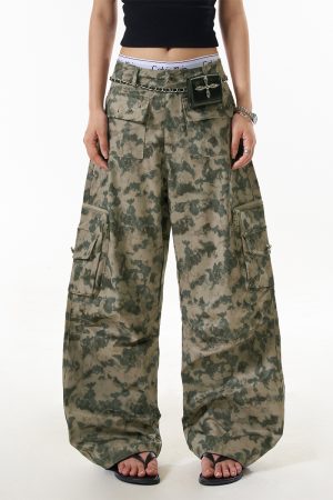 Camouflage Cargo Pants for Women - American-Style Curved Knife Design, Multi-Pocket, Loose Straight-Leg, Wasteland Casual Wear