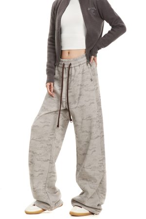 Camouflage Fleece-Lined Sports Pants for Women, Trendy Straight-Leg American Retro Style, Loose Draping Casual Trousers
