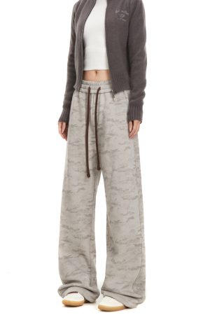 Camouflage Fleece-Lined Sports Pants for Women, Trendy Straight-Leg American Retro Style, Loose Draping Casual Trousers