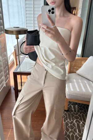Cargo Fit Loose Multi-Pocket Khaki Straight-Leg Work Pants for a Relaxed Y2K Style