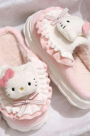 Casual Chic Spring, Pretty Outfits Fancy - Hello Kitty Slippers