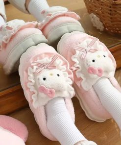 Casual Chic Spring, Pretty Outfits Fancy - Hello Kitty Slippers