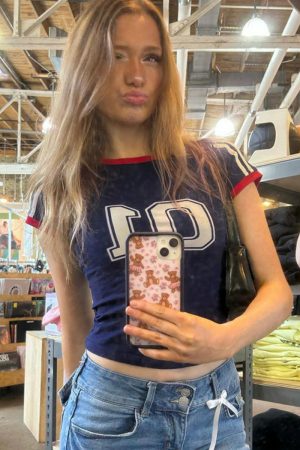 Casual Color-Blocked Printed T-Shirt with Striped Letters, Round Neck, Slim Fit, Cropped Short Sleeves - Trendy Street Style