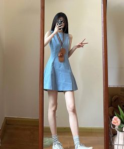 Casual French-Style Sleeveless Dress for Women, Waist-Cinching A-Line Design, Elegant Round Neck Short Skirt for Summer