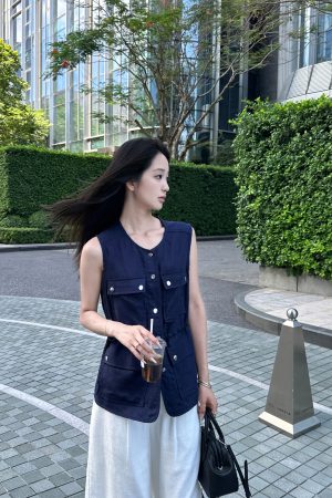 Casual Old Money Sleeveless Tencel Linen Shirt Vest for Effortless 90s Style