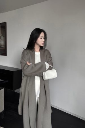 Casual Relaxed Wool Sweater for Women - Versatile Long Sleeve Top in Lazy Row Style, High-Quality Knit Fashion