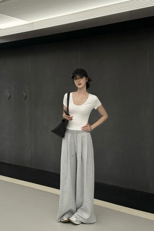 Casual Ribbed Drawstring Sweatpants with Wide Waist - Loose Fit Leisurewear for Everyday Comfort