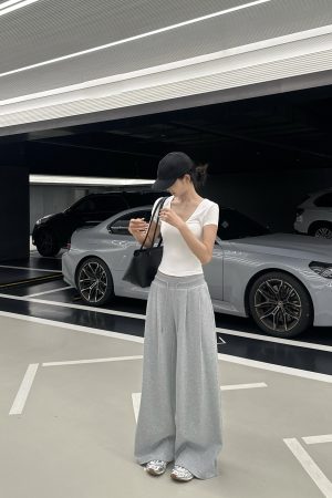 Casual Ribbed Drawstring Sweatpants with Wide Waist - Loose Fit Leisurewear for Everyday Comfort
