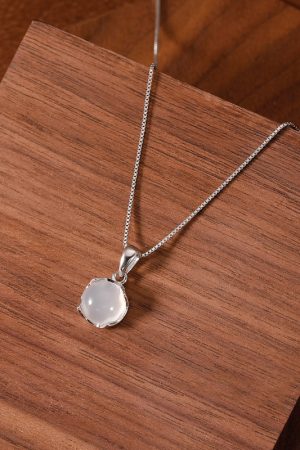 Chalcedony Pendant Necklace for Women - High-End Clavicle Chain Accessory - Light Luxury Design for Summer 2025