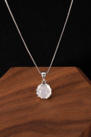 Chalcedony Pendant Necklace for Women - High-End Clavicle Chain Accessory - Light Luxury Design for Summer 2025