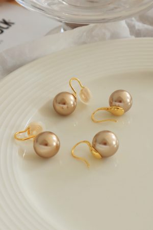 Champagne Gold Clip-On Ear Studs Earrings - French Style Simple Versatile Design for Non-Pierced Ears, Y2K Korean Fashion Accessory