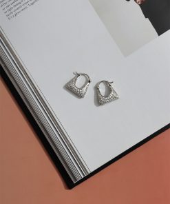 Chanel-Style High-End Stud Earrings for Women, Trendy 2025 Niche Design Clip-On Ear Accessories for Summer