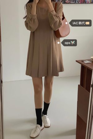 Charming Korean Style Pleated Dress with Small Round Neck for Effortless, Cost-Effective Fashion