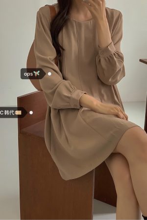 Charming Korean Style Pleated Dress with Small Round Neck for Effortless, Cost-Effective Fashion