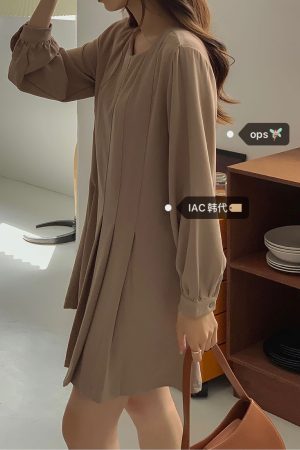 Charming Korean Style Pleated Dress with Small Round Neck for Effortless, Cost-Effective Fashion