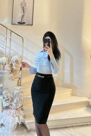 Charming Waist-Cinching Short Shirt - Elegant Slim-Fit Design, Versatile Style in 2 Colors - Perfect for Y2K and Korean Style Looks